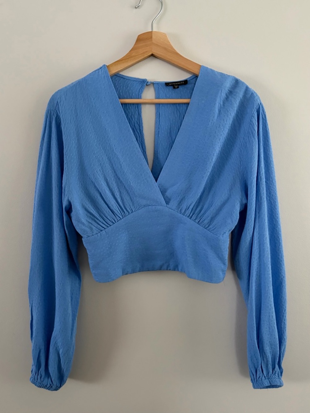 Dynamite Sky-Blue V-Neck Long Sleeve Cropped Top